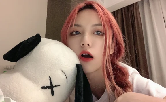 抖音千万网红刀小刀阳台视频，多段不雅视频流出曝光！