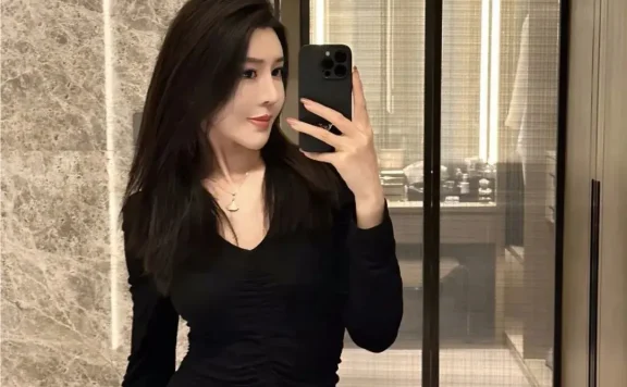 99年健身博主金希儿的瓜，这身材简直绝绝子