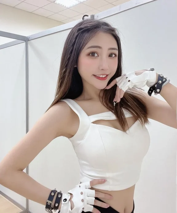 台中太阳啦啦队员照片——其其兒