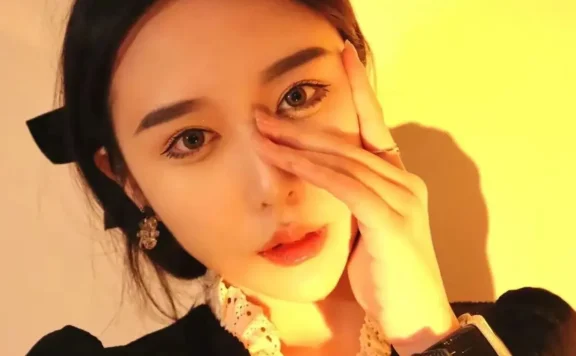 赵梓婷薅头发视频是什么梗？4分钟的瓜真的猛是怎么回事？