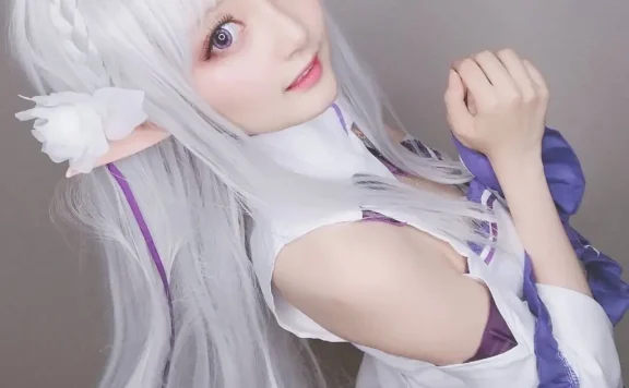 coser纤华烬琉璃runa酱 纤华烬琉璃作品