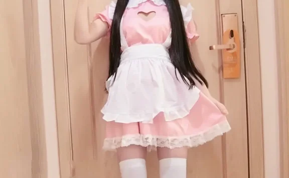 萌白酱甜味弥漫第一美女图，身材娇小的网红萝莉