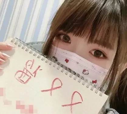 又又酱游泳馆酒店洛丽塔w98 又又酱洛丽塔游泳馆跟随讲什么？