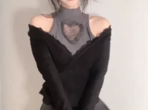 鱼鱼酒@今晚不吃鱼 人机出现一下