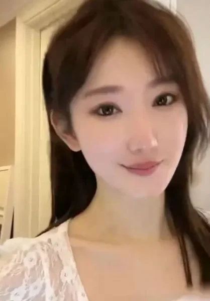 斗鱼郭mini直播后忘关摄像头视频事件是什么瓜，7分钟换衣视频被传出